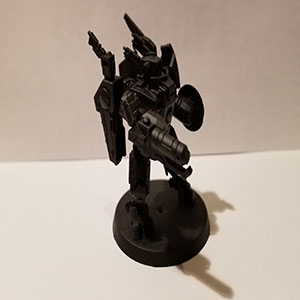A XV-8 battlesuit with a flamer