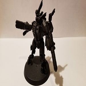 A XV-8 battlesuit from the side